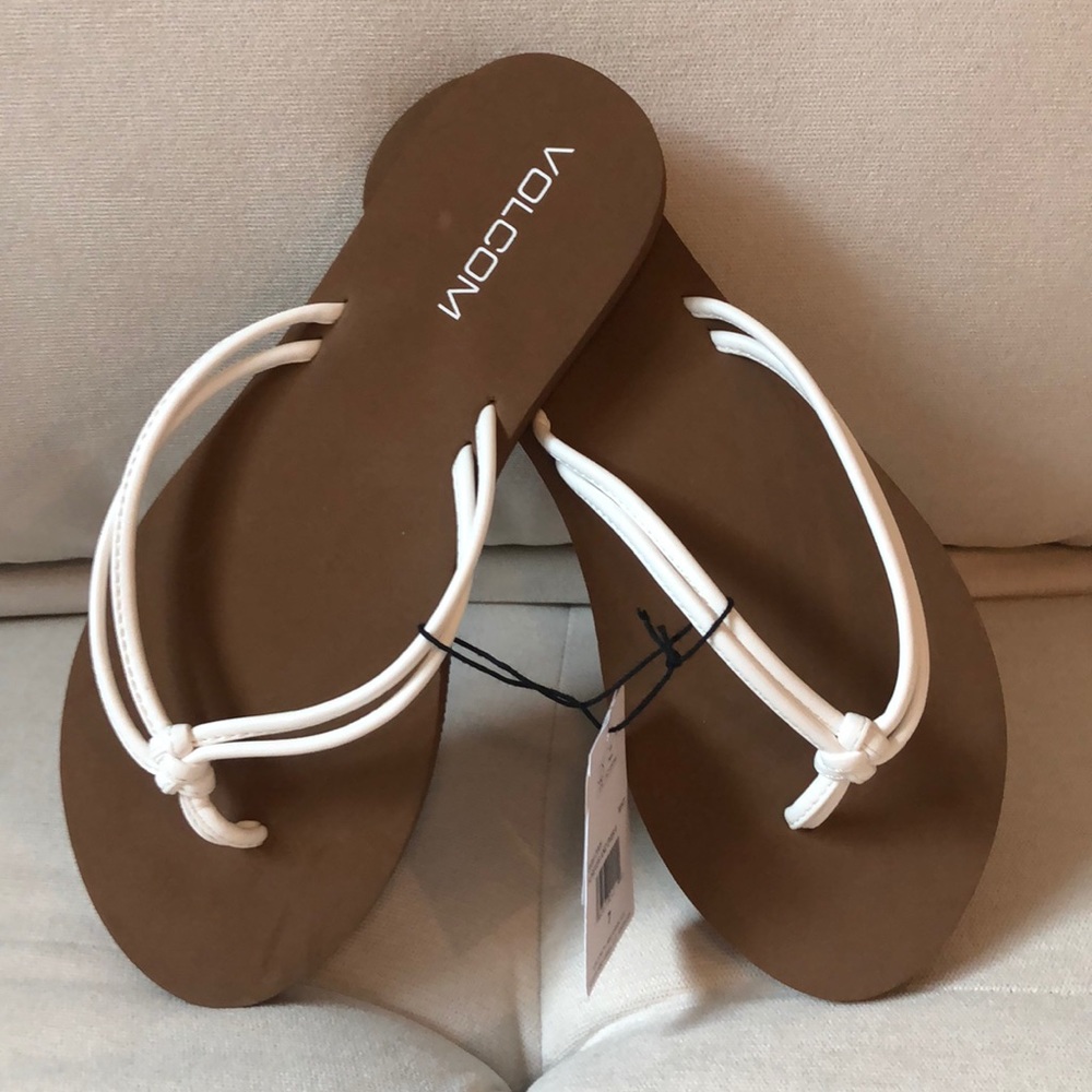 NEW Volcom Sandals